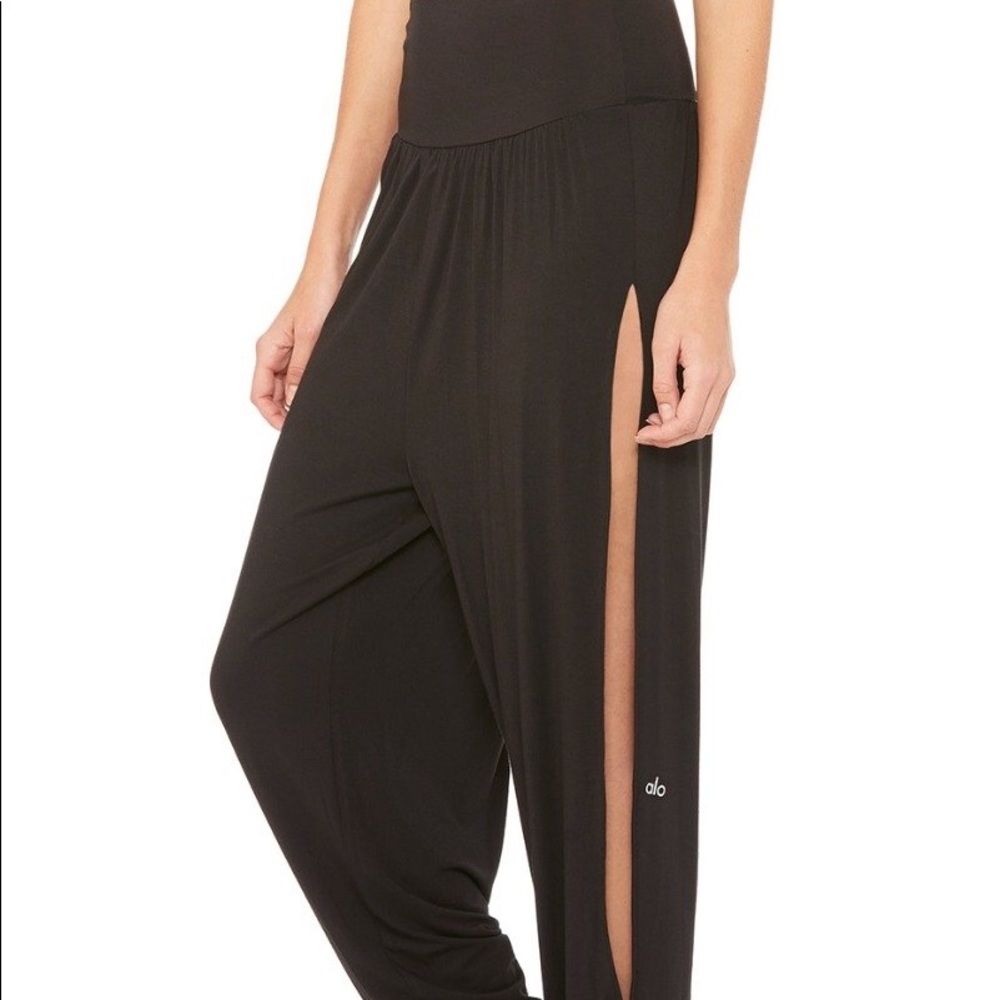 ALO INTENTION PANT. Size small